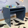 mesa infantil pequena com regulagem de altura azul 4